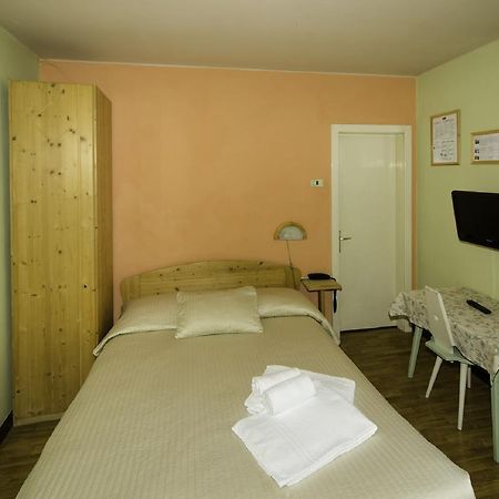 Hotel Kuhn Terlano Exterior foto