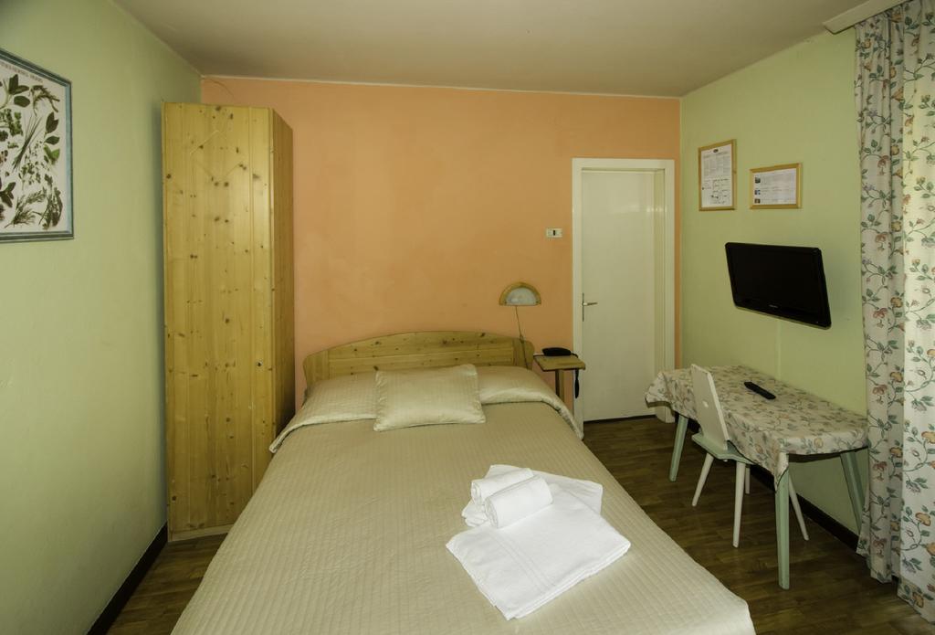 Hotel Kuhn Terlano Exterior foto